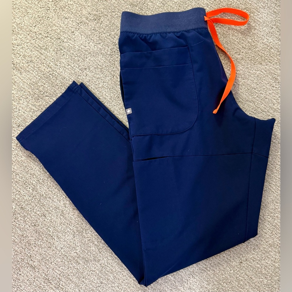 Women’s FIGS Straight Leg Scrub Pants